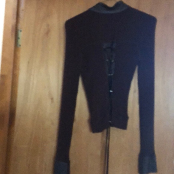 Top - Picture 2 of 6